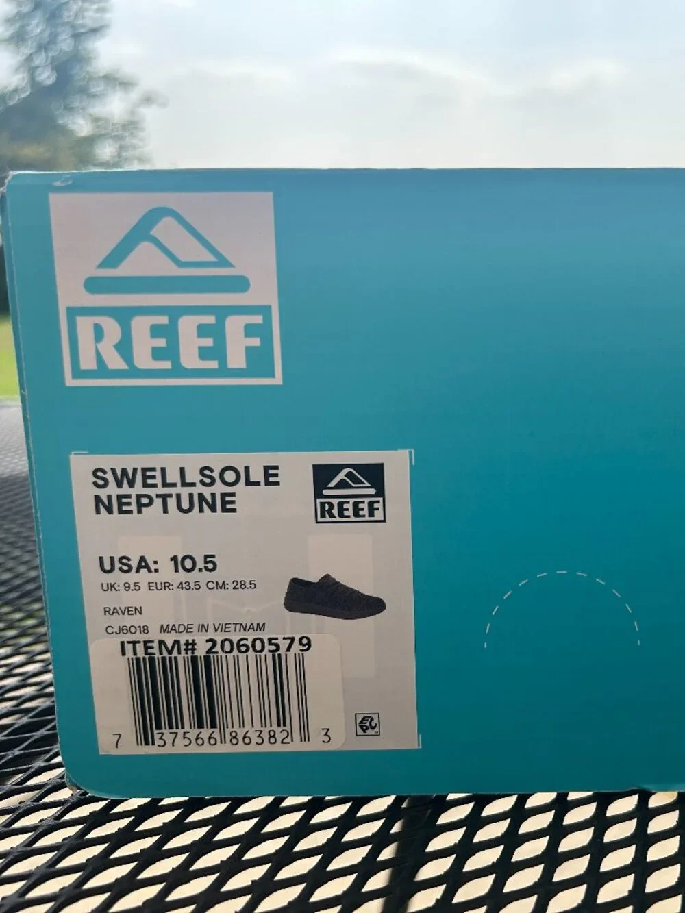 ✨ Reef Dark Grey — Size 10.5 ✨ - New with Tags